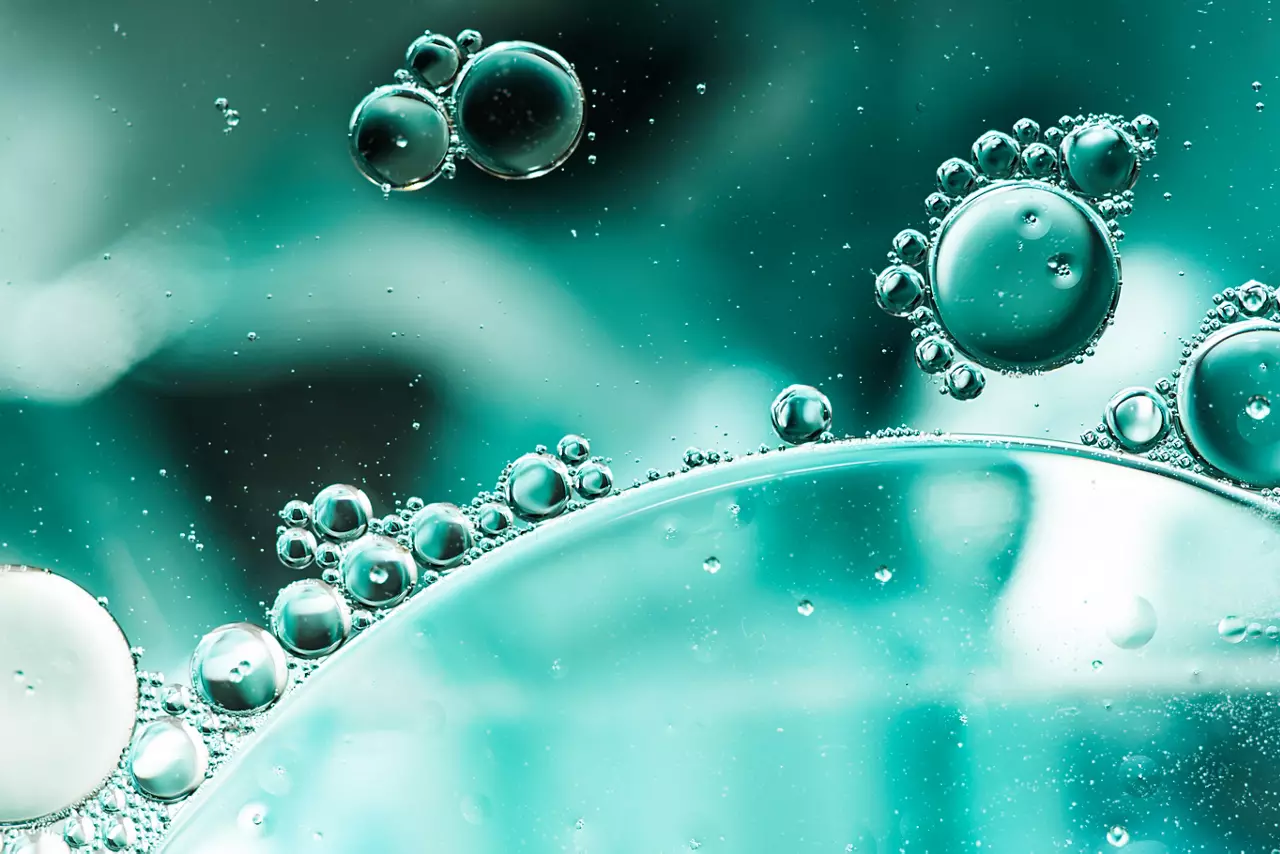 Abstract pattern from bubbles of oil in water